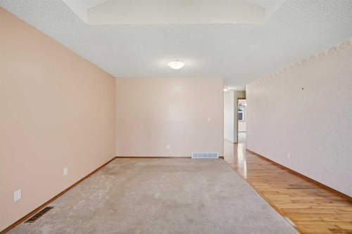 13 Parklane Place, Strathmore, AB 
