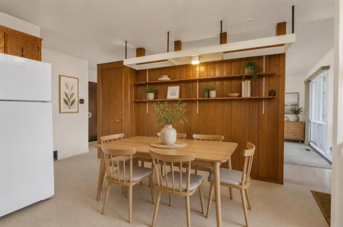 4511 Richmond Road Sw, Calgary, AB - Indoor Photo Showing Dining Room