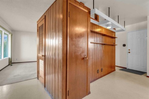 4511 Richmond Road Sw, Calgary, AB - Indoor Photo Showing Other Room