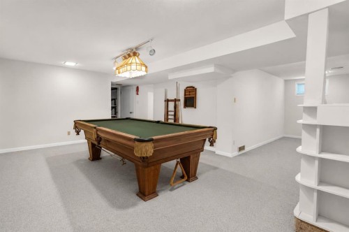 4511 Richmond Road Sw, Calgary, AB - Indoor Photo Showing Other Room