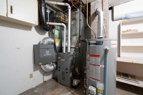 4511 Richmond Road Sw, Calgary, AB - Indoor Photo Showing Basement