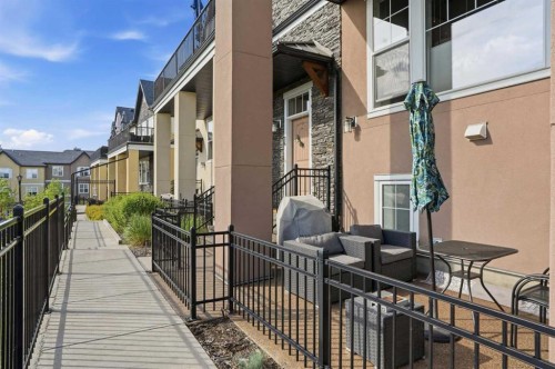 26 Cranbrook Villas Se, Calgary, AB - Outdoor
