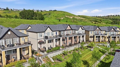 26 Cranbrook Villas Se, Calgary, AB - Outdoor With View