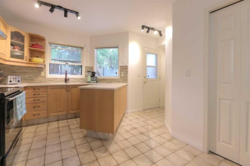 1908 30 Avenue Sw, Calgary, AB 