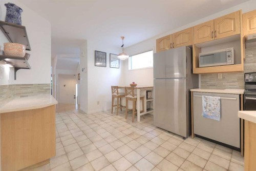 1908 30 Avenue Sw, Calgary, AB 