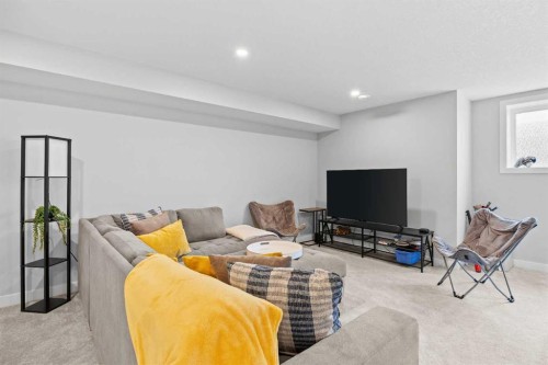108 Wolf Crescent, Okotoks, AB 