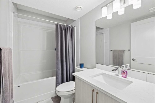 108 Wolf Crescent, Okotoks, AB 