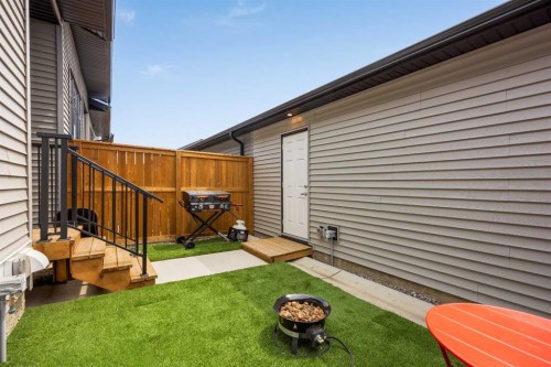 108 Wolf Crescent, Okotoks, AB 
