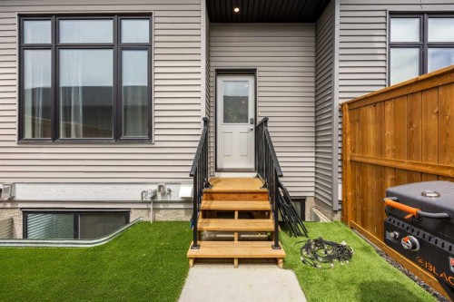 108 Wolf Crescent, Okotoks, AB 