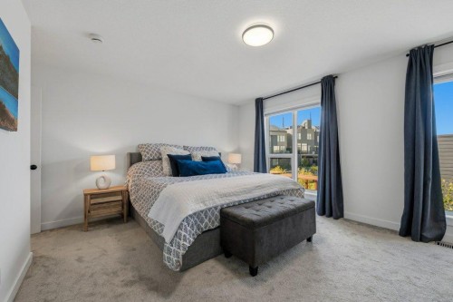 322 Sovereign Common Sw, Calgary, AB 