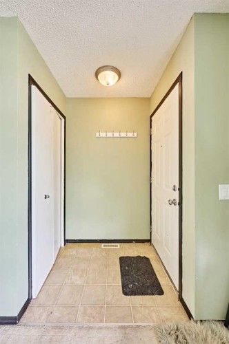225 Elgin Gardens Se, Calgary, AB 