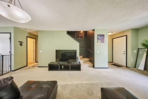 225 Elgin Gardens Se, Calgary, AB 