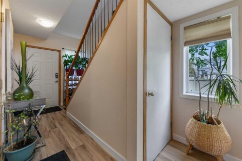 4 Millview Green Sw, Calgary, AB 