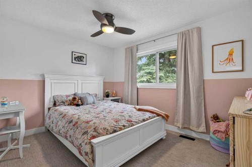 115 Sunvista Court Se, Calgary, AB 