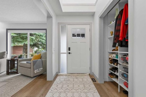 115 Sunvista Court Se, Calgary, AB 