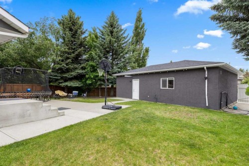 115 Sunvista Court Se, Calgary, AB 