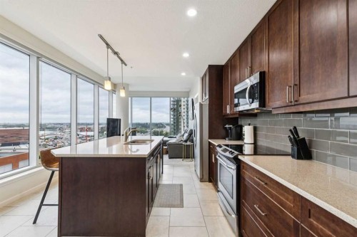 1507-211 13 Avenue Se, Calgary, AB - Indoor Photo Showing Kitchen With Upgraded Kitchen