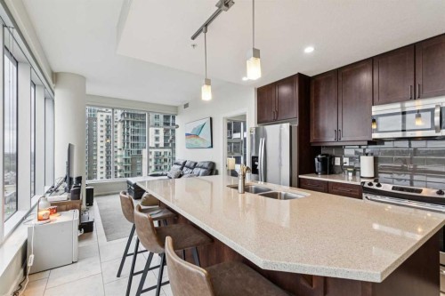 1507-211 13 Avenue Se, Calgary, AB - Indoor Photo Showing Kitchen With Double Sink With Upgraded Kitchen