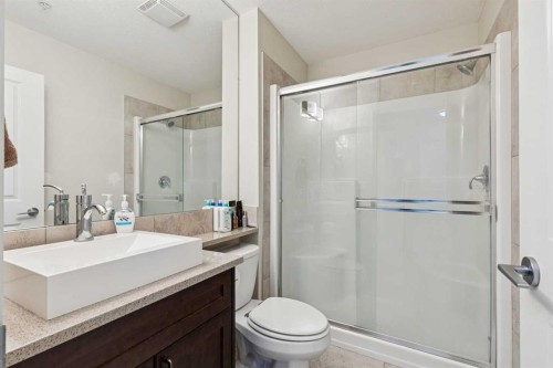 1507-211 13 Avenue Se, Calgary, AB - Indoor Photo Showing Bathroom