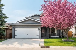 304 Shawcliffe Circle SW Calgary, AB T2Y 1A4