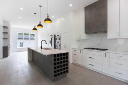 1106 6 Street NE Calgary, AB T2E 3Y8