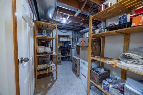 19 Mckenzie Lake Manor Se, Calgary, AB - Indoor