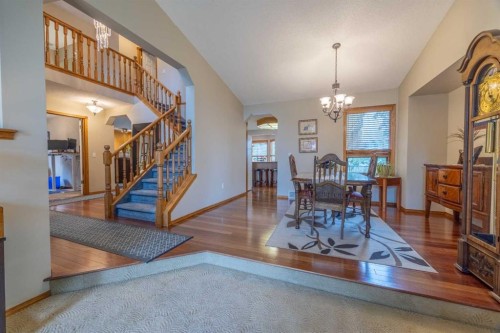 19 Mckenzie Lake Manor Se, Calgary, AB - Indoor