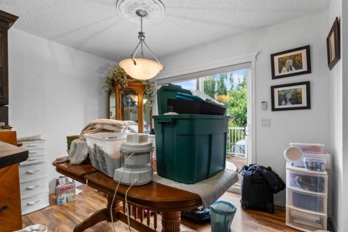 303 Bridlemeadows Common Sw, Calgary, AB 