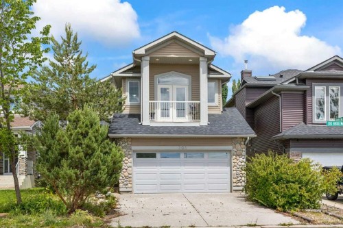 303 Bridlemeadows Common Sw, Calgary, AB 