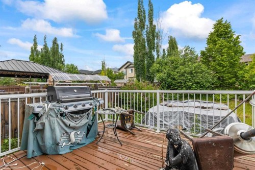 303 Bridlemeadows Common Sw, Calgary, AB 