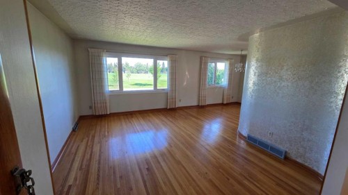 4907 10 Avenue Sw, Calgary, AB 