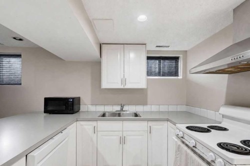 2808 19 Street Nw, Calgary, AB 