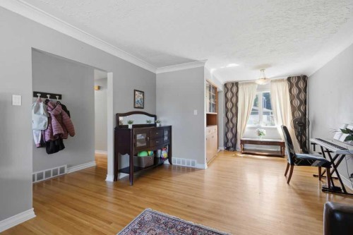 2808 19 Street Nw, Calgary, AB 
