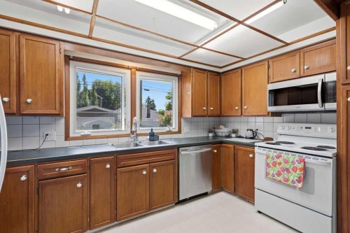 2808 19 Street Nw, Calgary, AB 