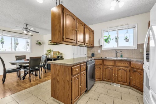 502 Maplewood Drive, Diamond Valley, AB 