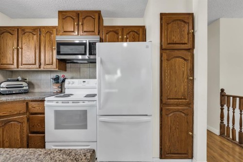 502 Maplewood Drive, Diamond Valley, AB 