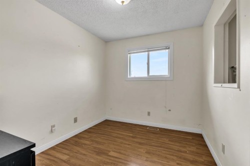 502 Maplewood Drive, Diamond Valley, AB 