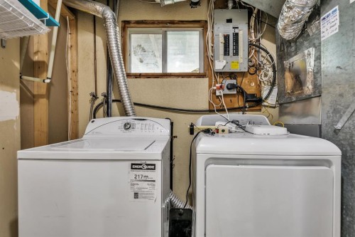 502 Maplewood Drive, Diamond Valley, AB 