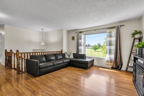 502 Maplewood Drive, Diamond Valley, AB 