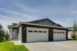 31 Sierra Morena Manor SW Calgary, AB T3H 1S9