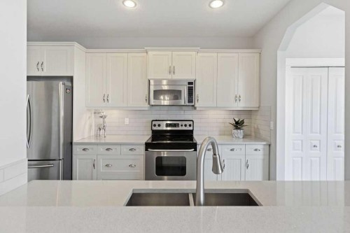 122 Ypres Green Sw, Calgary, AB 