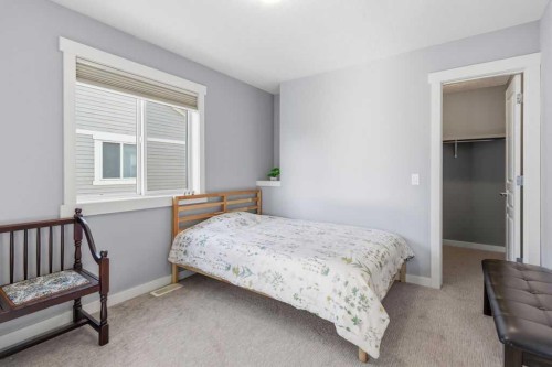 122 Ypres Green Sw, Calgary, AB 
