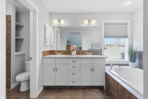 122 Ypres Green Sw, Calgary, AB 