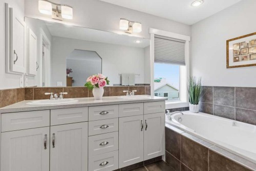 122 Ypres Green Sw, Calgary, AB 