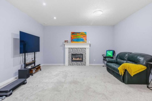 122 Ypres Green Sw, Calgary, AB 