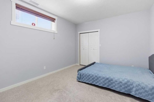 122 Ypres Green Sw, Calgary, AB 