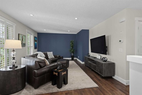 30 And 30G Victoria Cross Boulevard Sw, Calgary, AB - Indoor