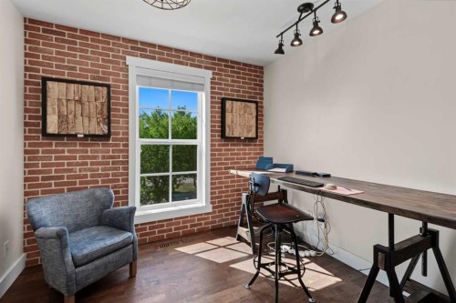 30 And 30G Victoria Cross Boulevard Sw, Calgary, AB - Indoor