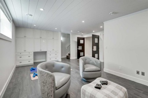 30 And 30G Victoria Cross Boulevard Sw, Calgary, AB - Indoor