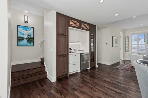 30 And 30G Victoria Cross Boulevard Sw, Calgary, AB - Indoor